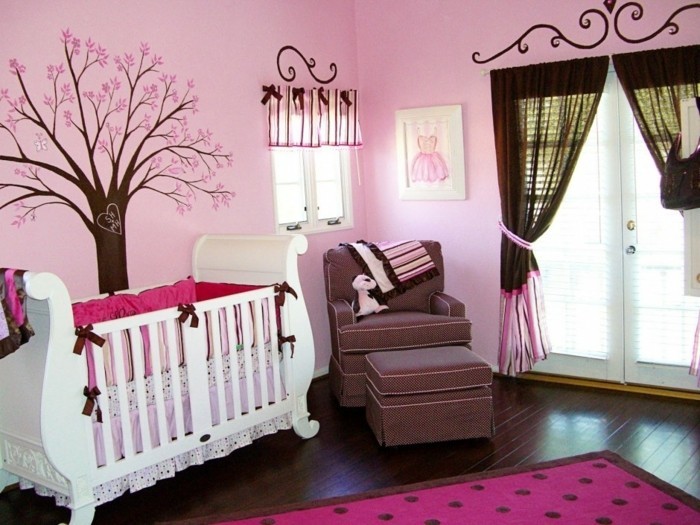 Décoration peinture murale chambre bébé garçon