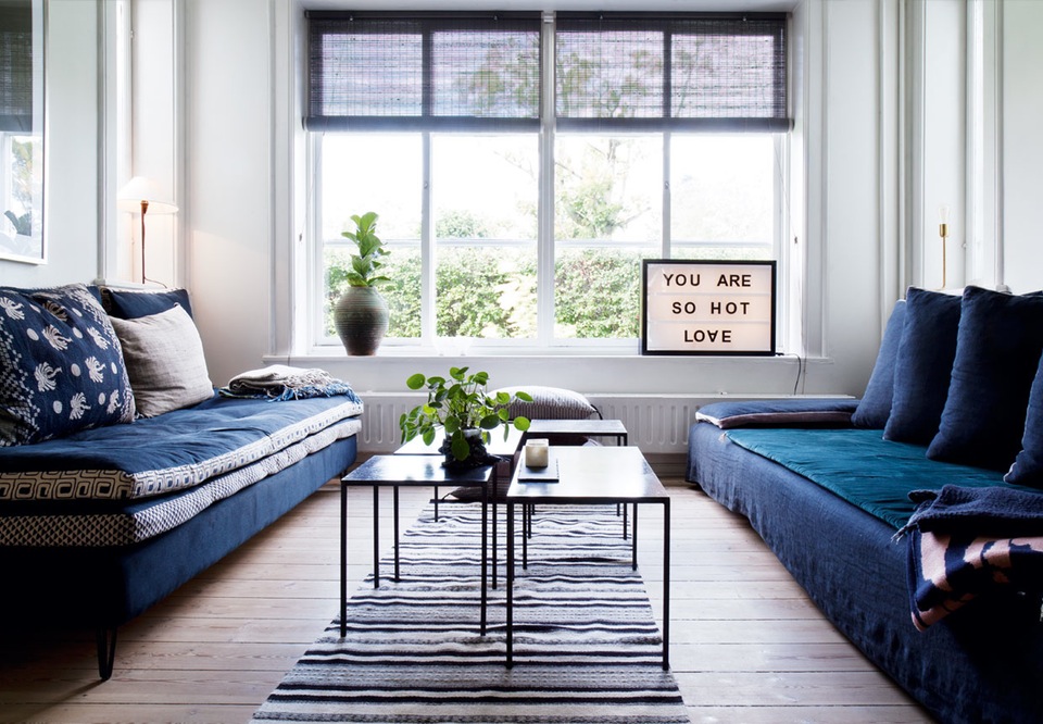 Decoration salon bleu nuit