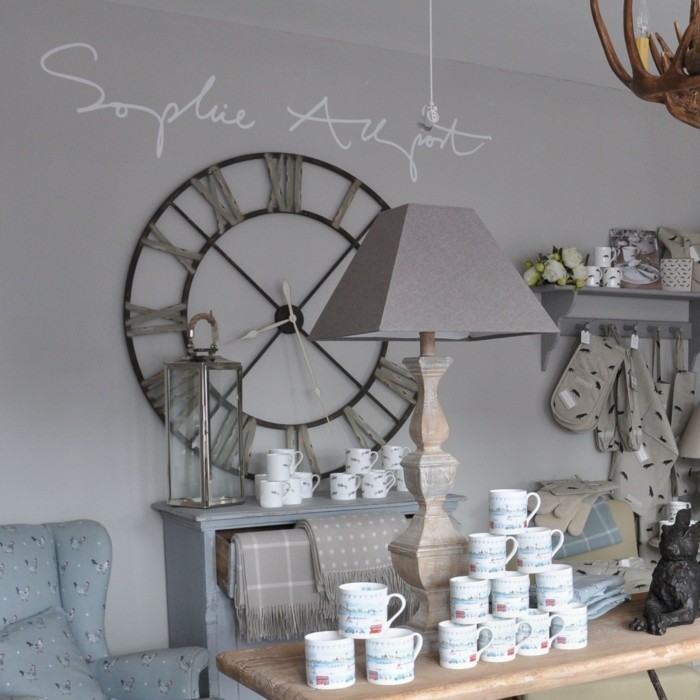 Decoration salon horloge