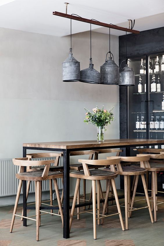 Decoration salon industriel bois