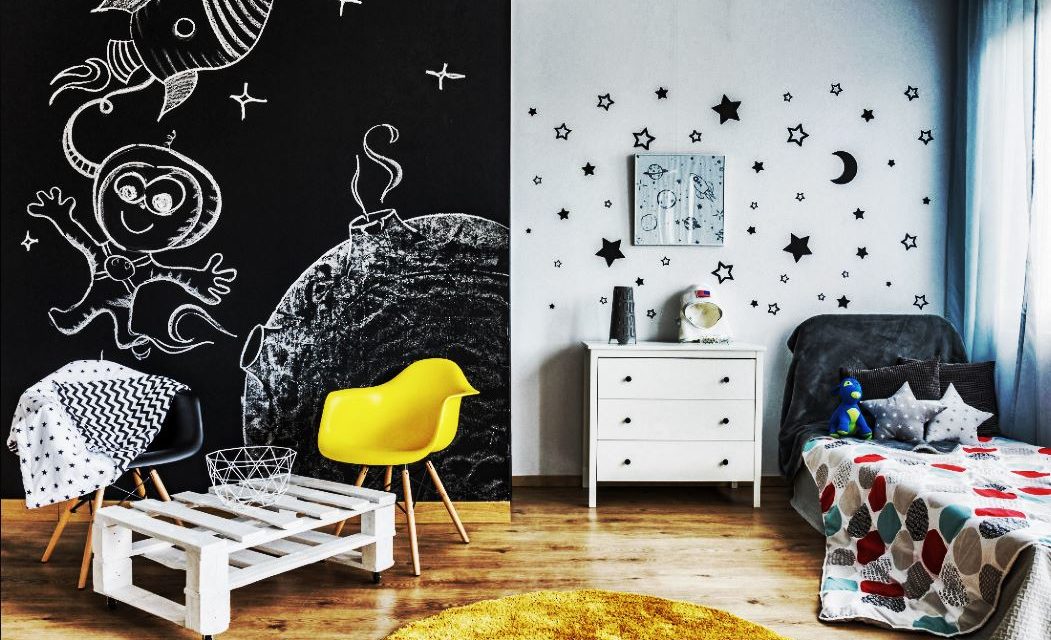Chambre bébé decoration murale
