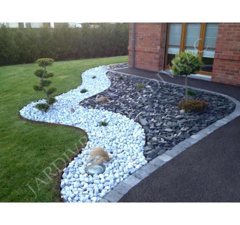 Décoration jardin avec des pierres