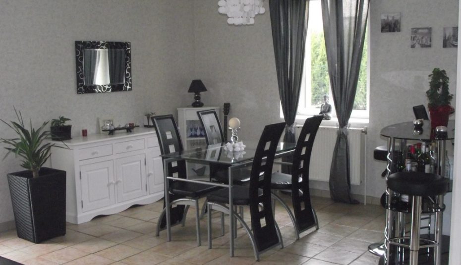 Decoration salon argenté