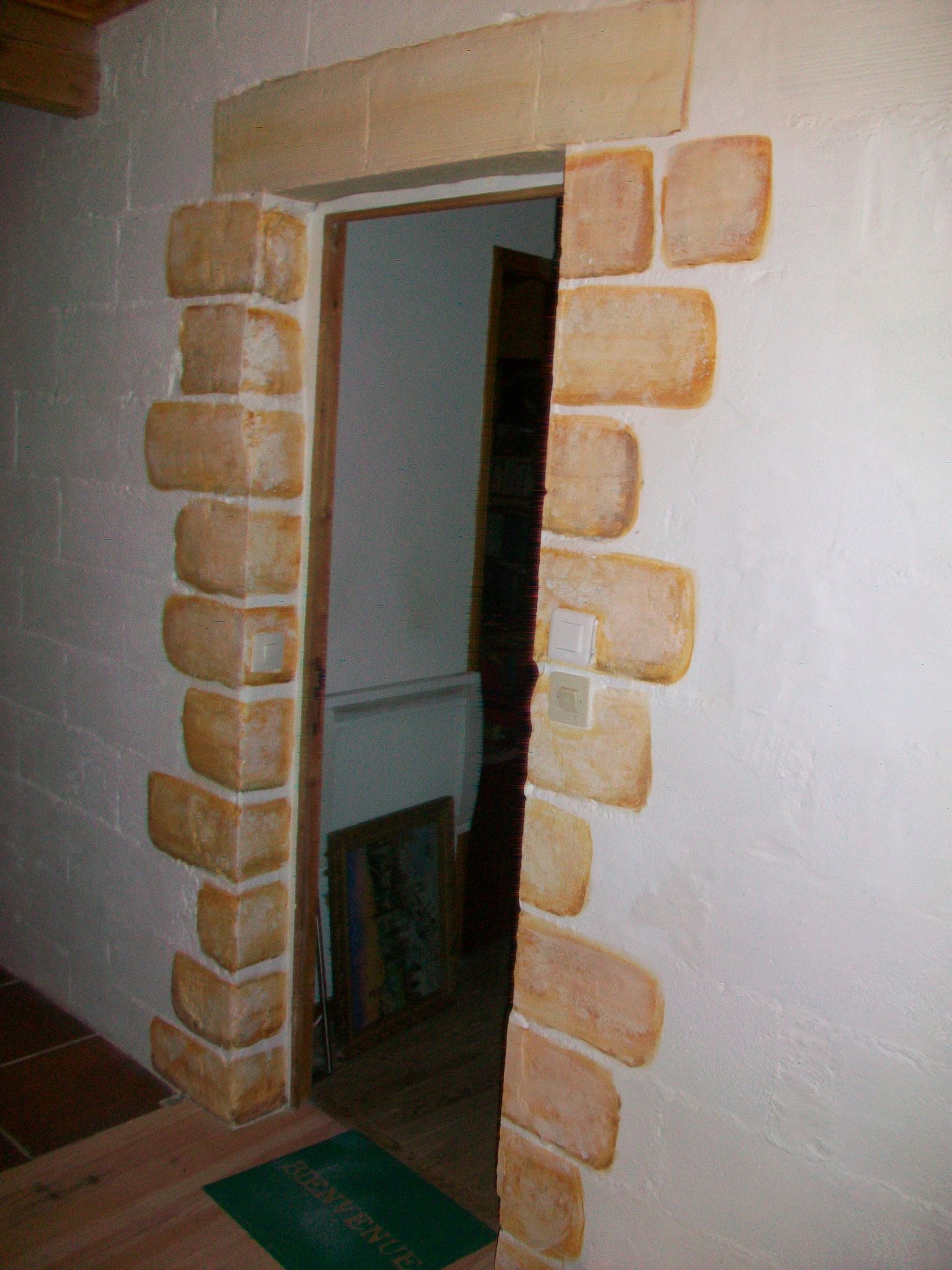 Decoration encadrement porte interieur
