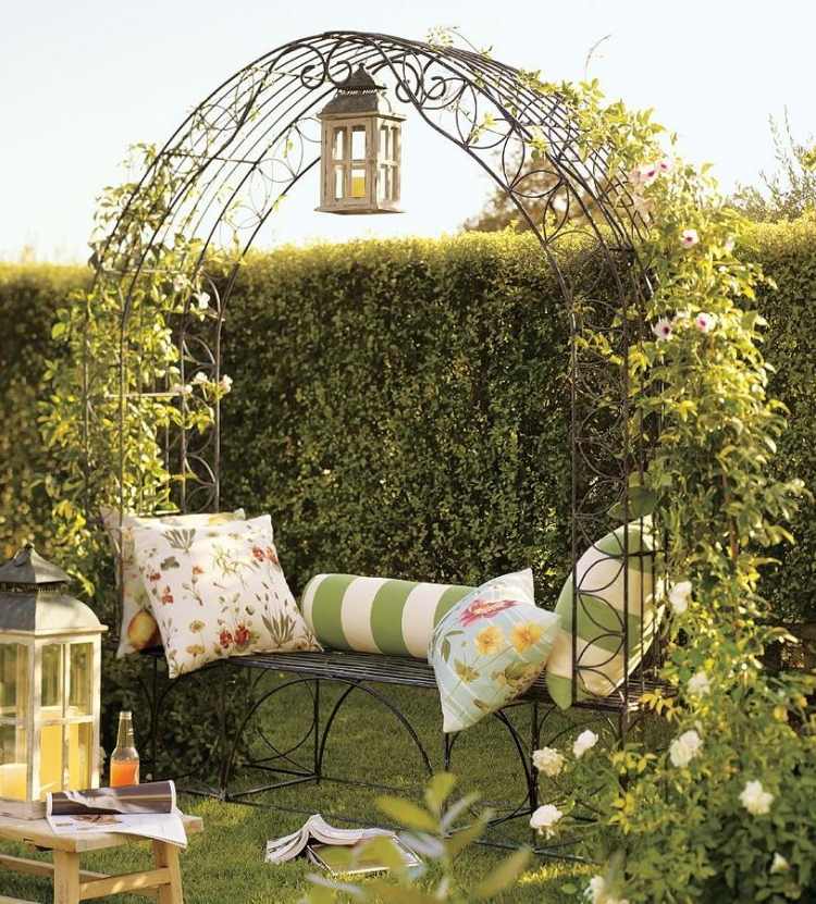 Pergola decoration jardin