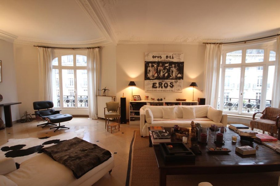 Decoration salon noir et beige