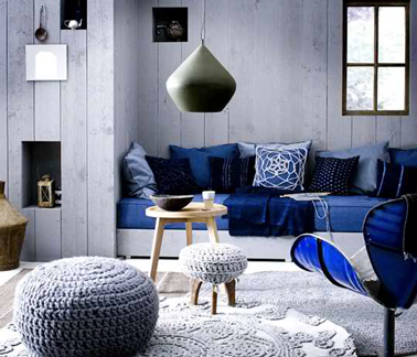 Decoration salon avec du bleu