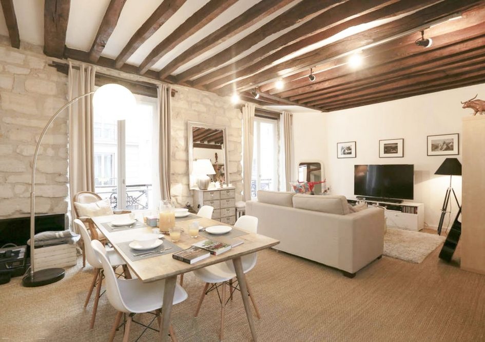Decoration salon avec meubles anciens