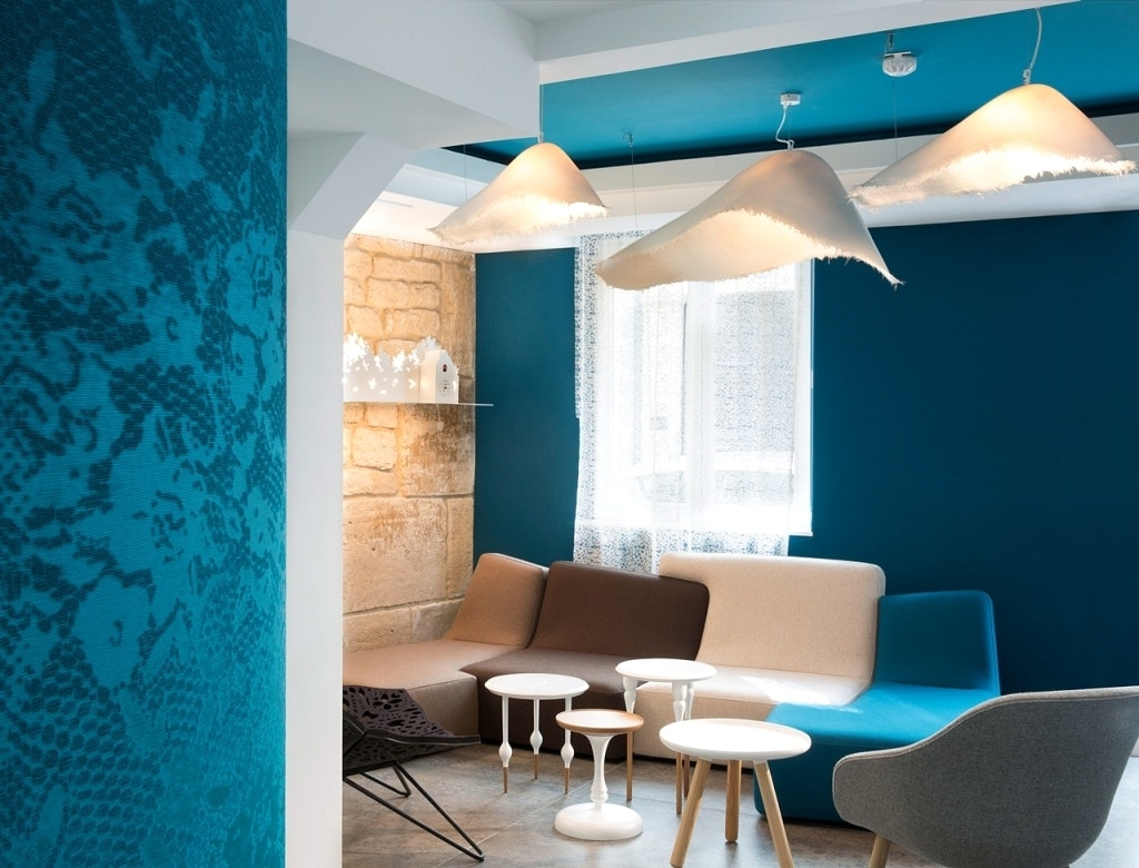 Décoration salon bleu turquoise