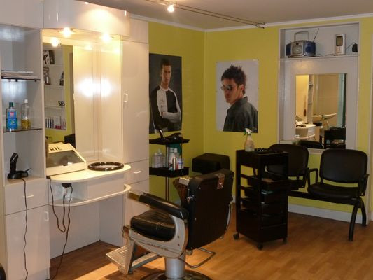 Decoration salon de coiffure pour homme