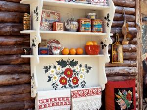 Decoration interieur gris et rouge