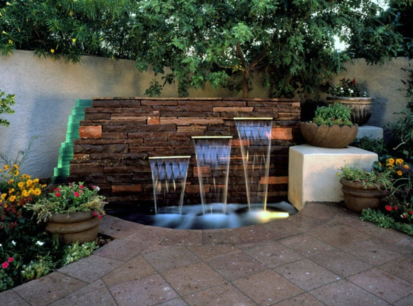 Decoration de jardin avec fontaine