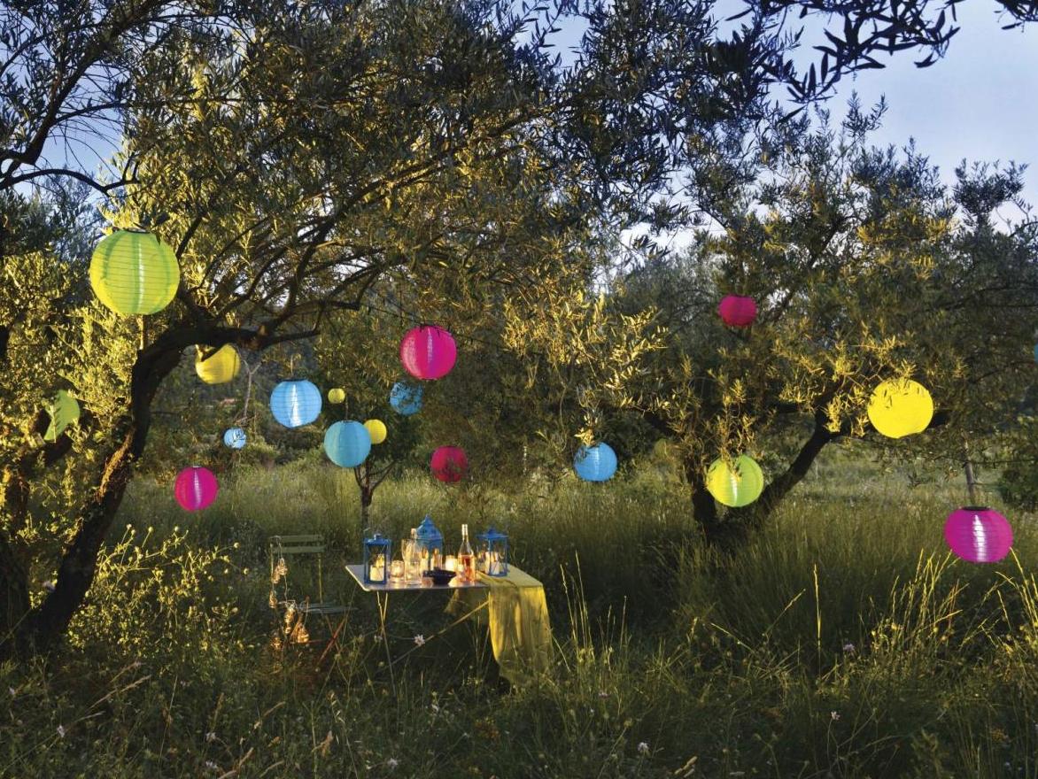 Decoration jardin guirlande