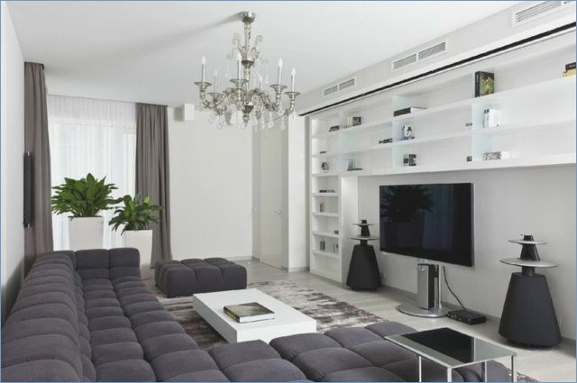 Idée décoration salon gris et blanc