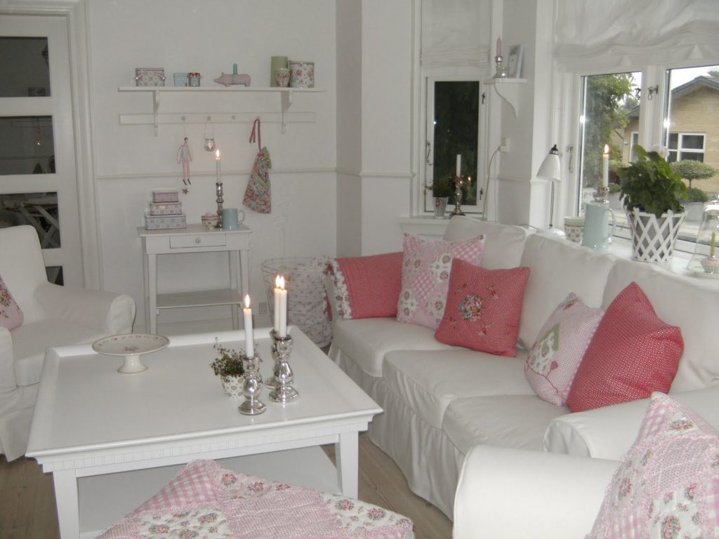 Décoration de salon romantique