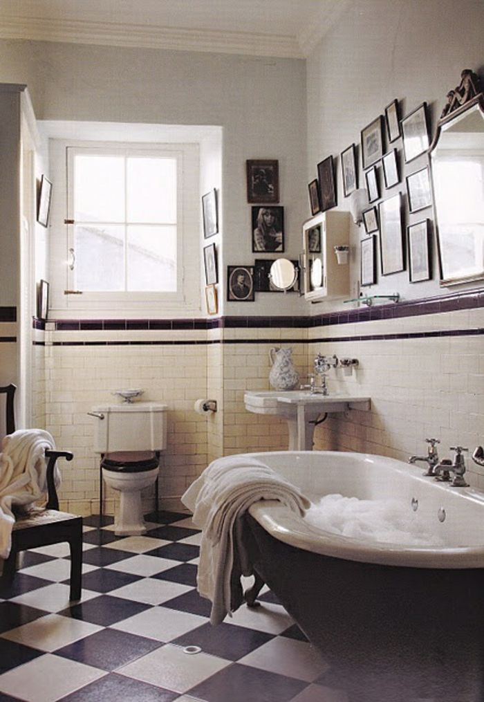 Idée décoration murale salle de bain