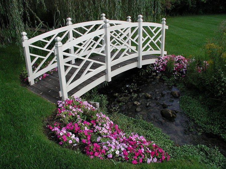 Pont decoration de jardin