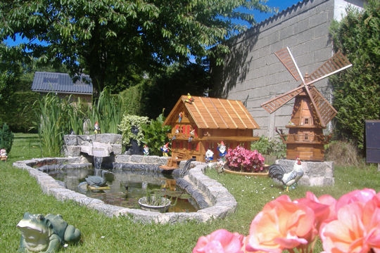 Moulin bois décoration jardin