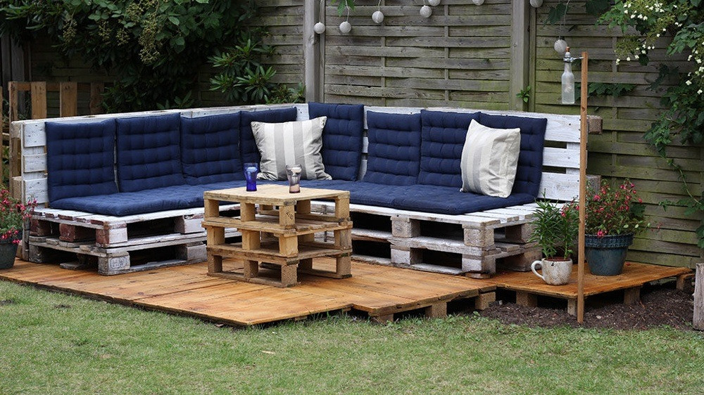 Decoration de jardin en palettes
