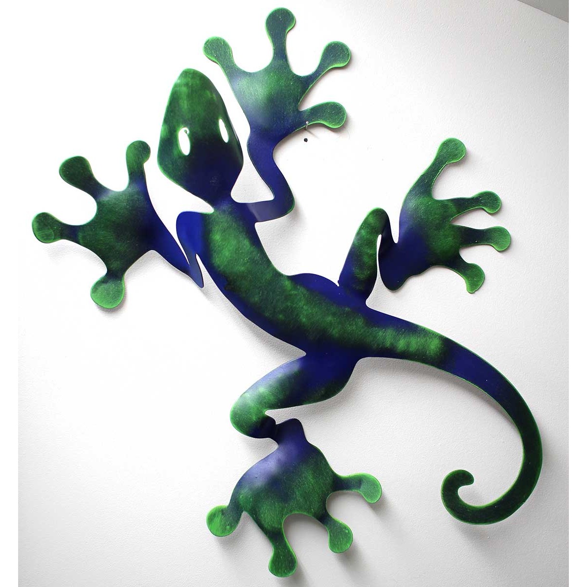 Gecko mural 50cm en bois, fabriqué artisanalement. Décoration lézard