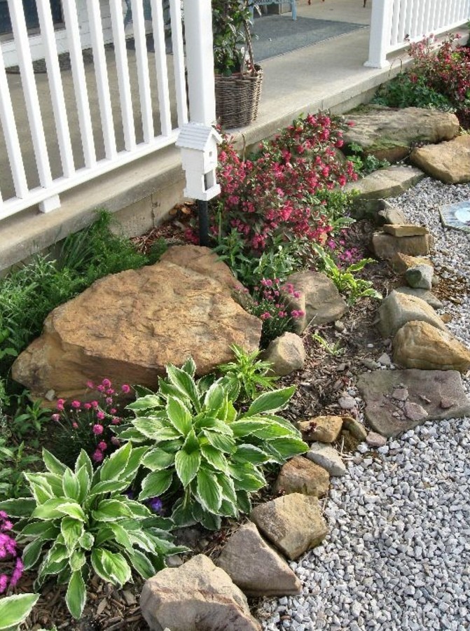 Petites maisons en pierre decoration jardin