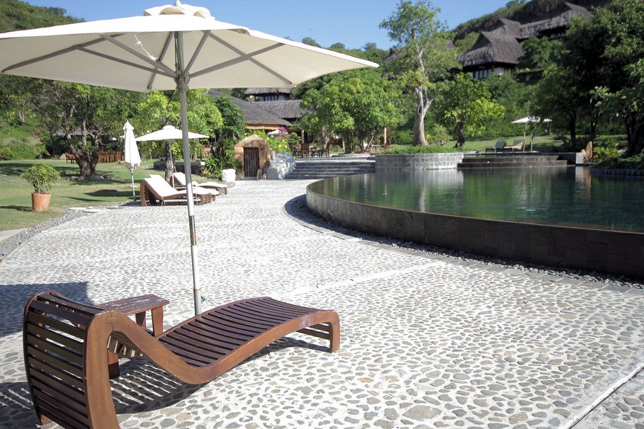 Decoration autour de piscine jardin