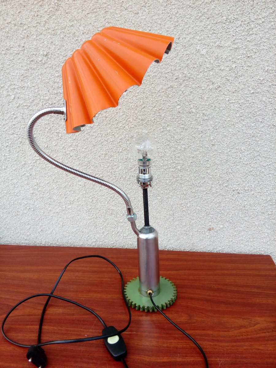 Lampe de chevet détournée