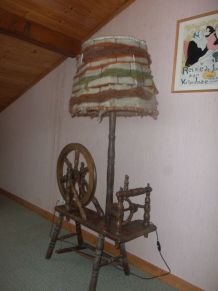 Rouet lampadaire