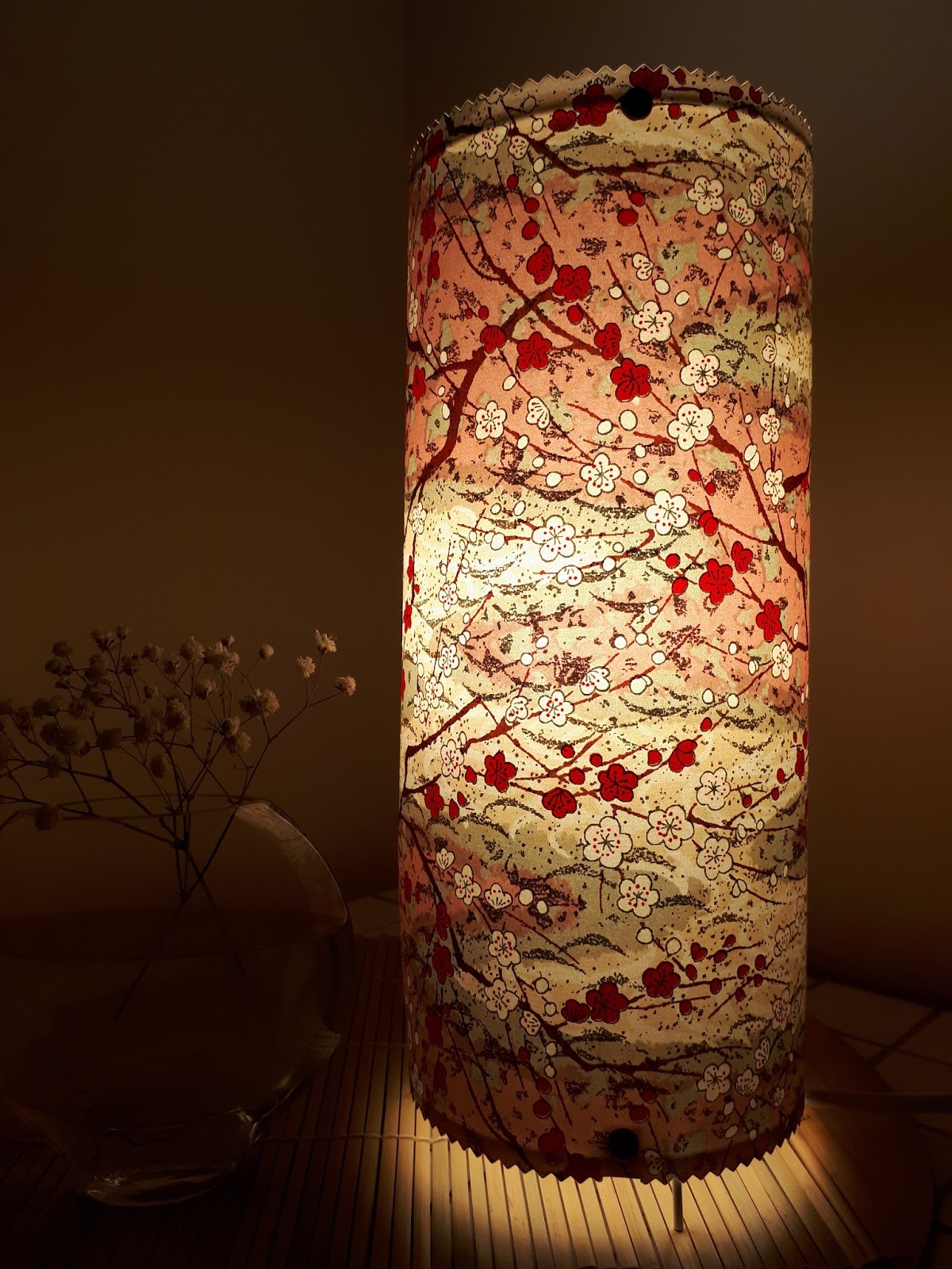 Lampadaire papier rose