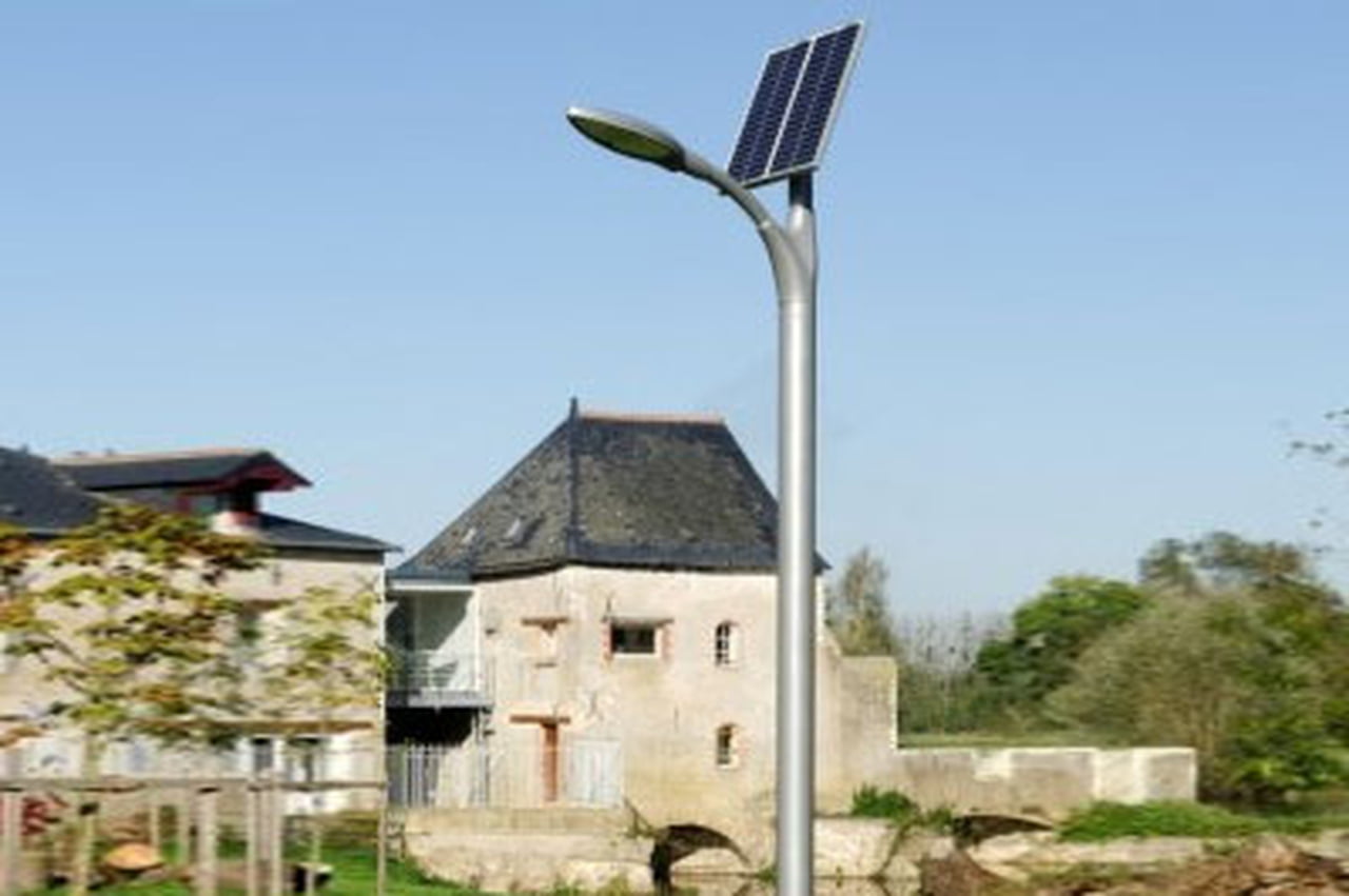 Lampadaire autonome