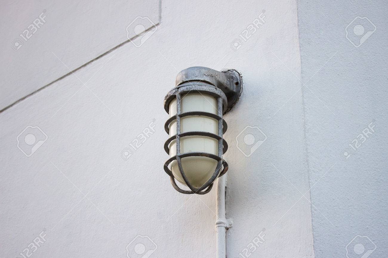 Lampadaire éteint