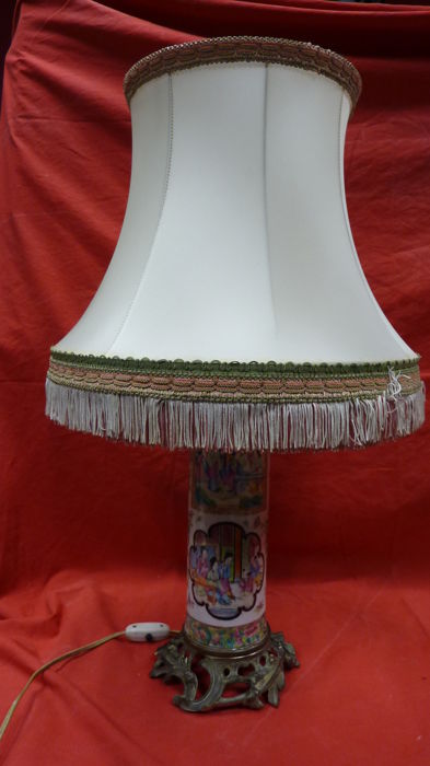 Lampe de chevet traduction