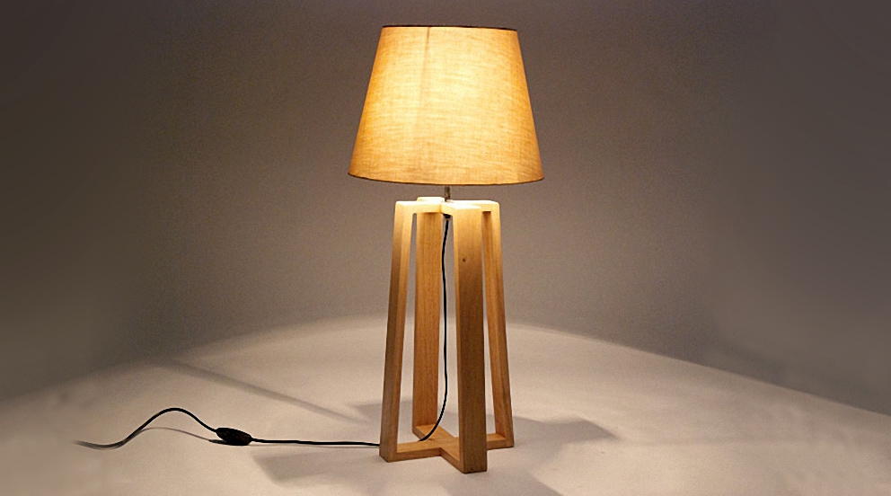 Lampe sur pied bois design