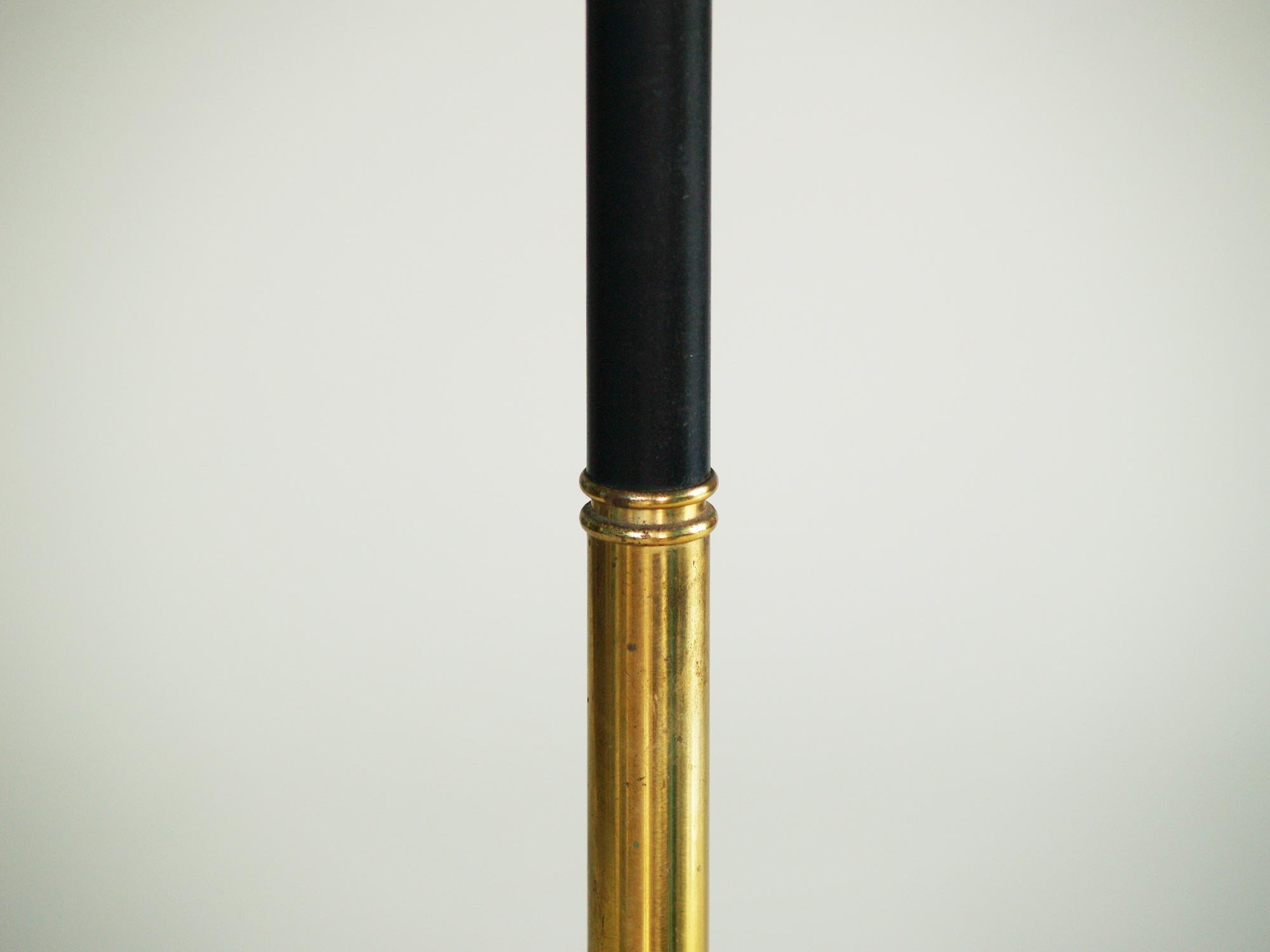 Lampadaire moderniste