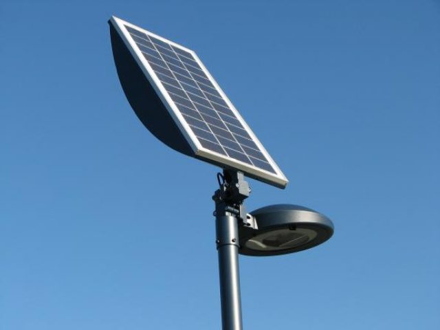 Lampadaire photovoltaique