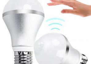 Lampe de chevet avec détecteur sonore