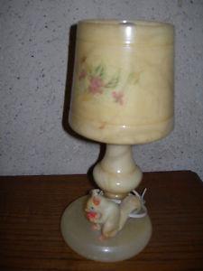 Lampe de chevet ancienne en albatre