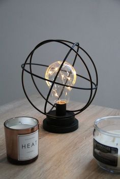 Lampe de chevet chez babou