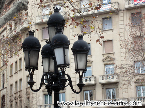 Lampadaire / Réverbère JEP O 1/48, 66-11 - Double Luminaire Métal Vintage (État D'époque)