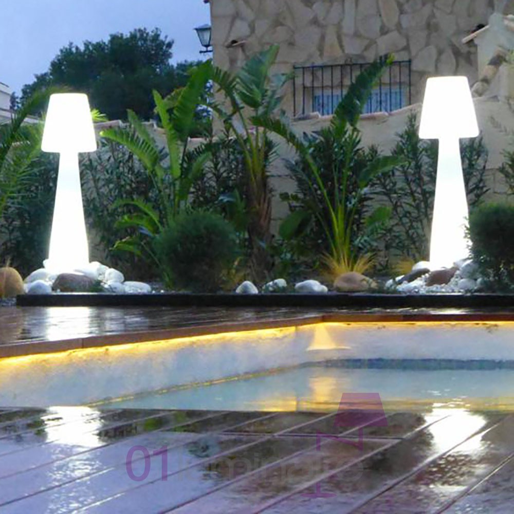 Lampadaire extérieur en polyéthylène