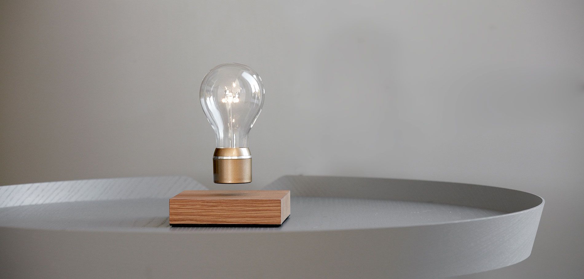 Lampe design levitation