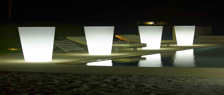Lampadaire piscine