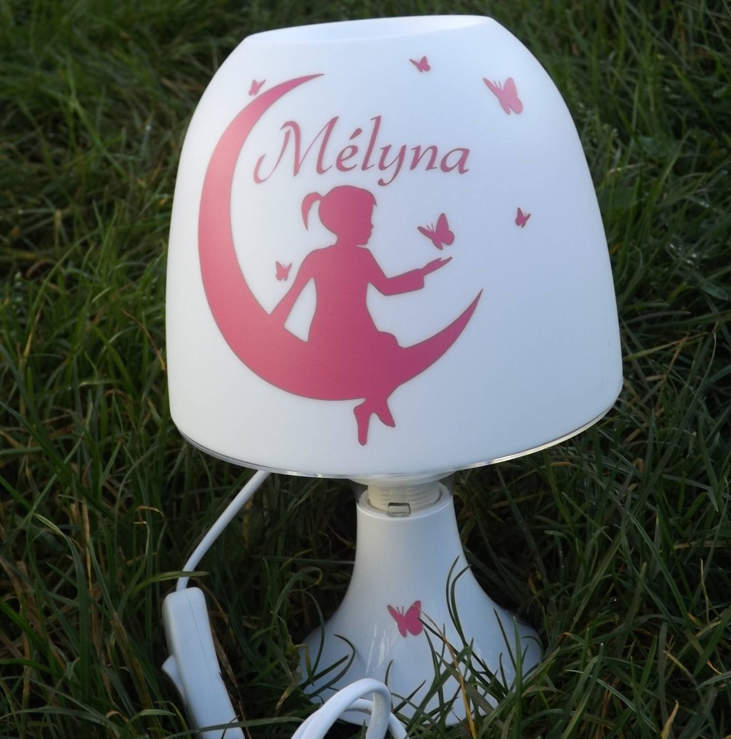 Lampe de chevet personnalisable fille