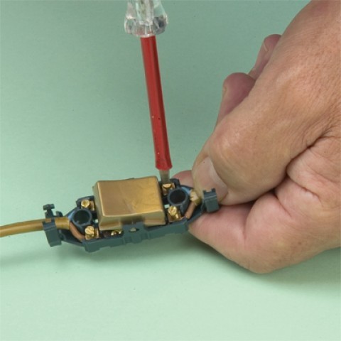 Montage interrupteur lampe de chevet
