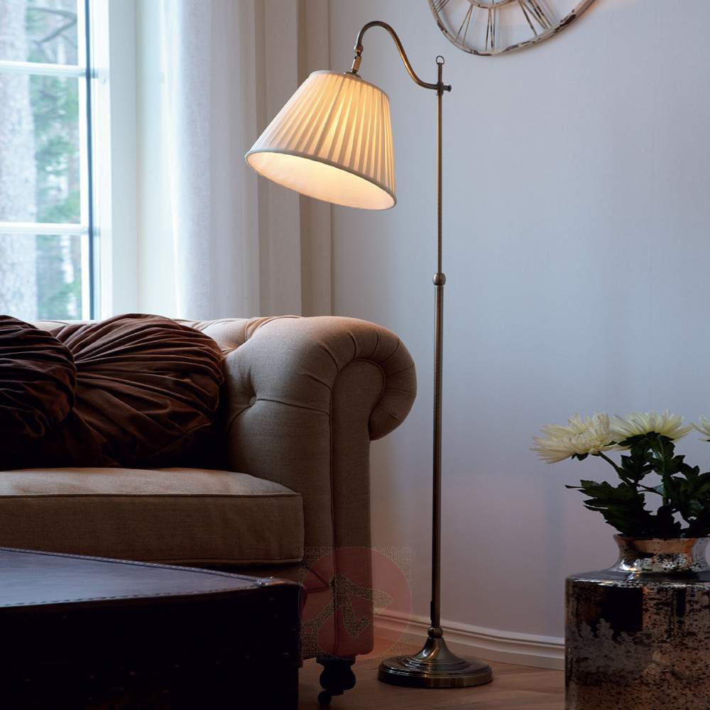 Lampadaire antique