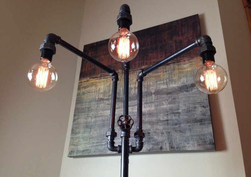 Lampadaire usine