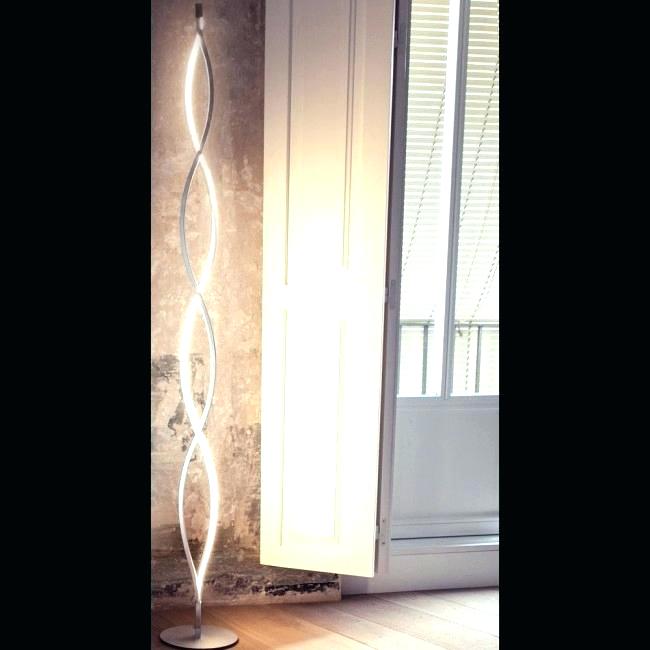 Lampe sur pied pour salon design