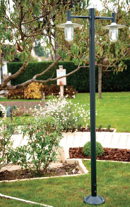 Lampadaire exterieur anglais