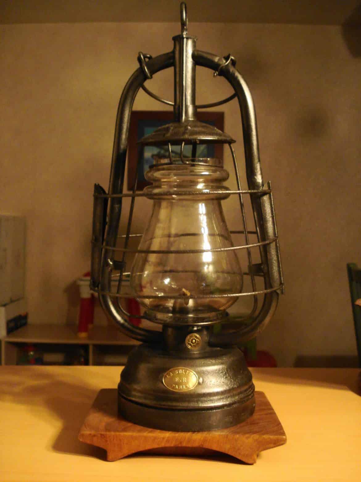 Lampe de chevet ancienne d'occasion - Ameublement Lampe de chevet ancienne d'occasion - Ameublement