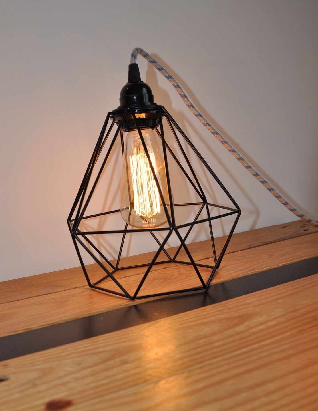 Lampe de chevet cage